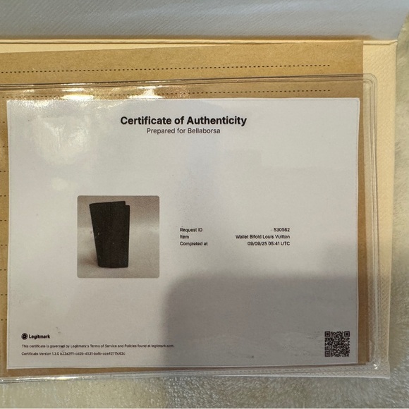 Gucci Black GG Embossed Wallet - Picture 6 of 6